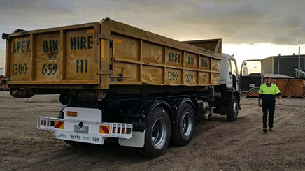 Skip Hire Truck in Caroline Springs